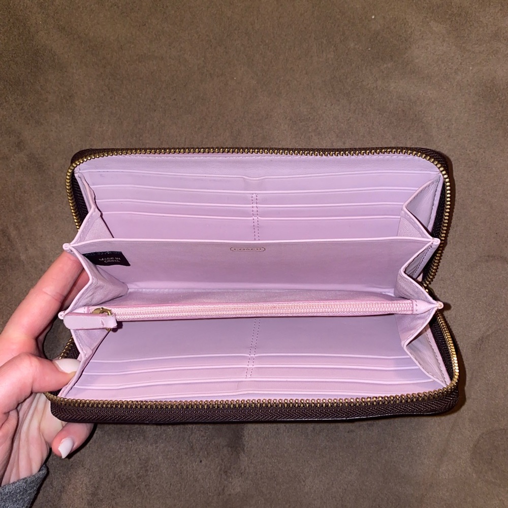 Coach Wallet - Picture 5 of 7